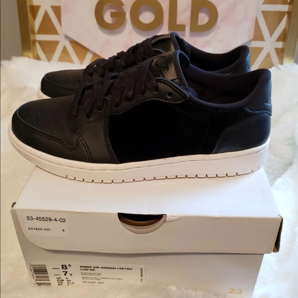 Air Jordan 1 Retro Low Womens